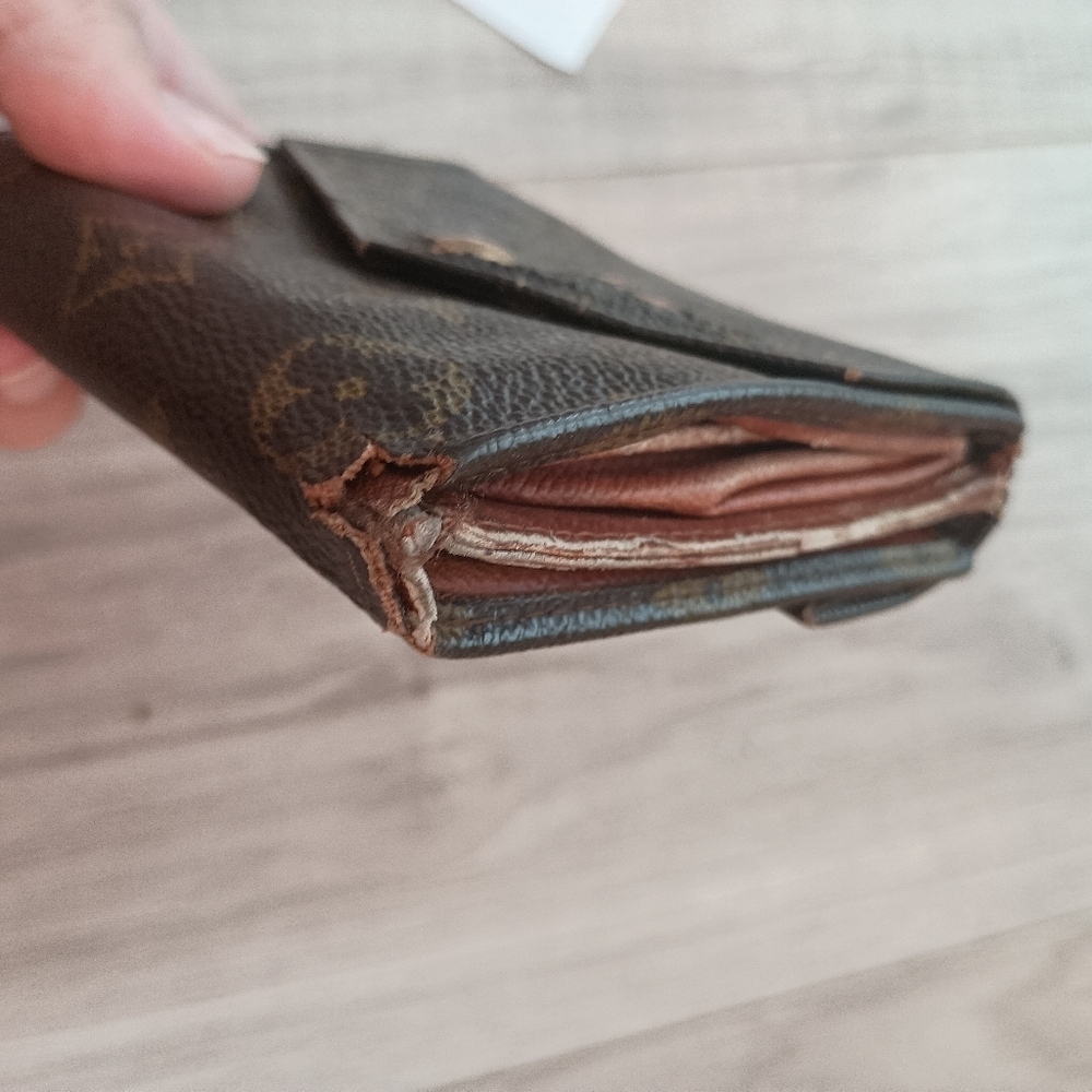 Authentic Louis Vuitton Bifold Wallet - Picture 4 of 13